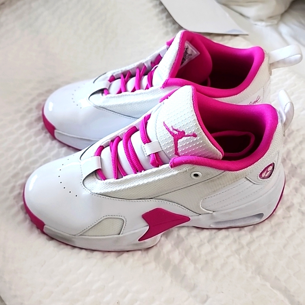 Nike Air Jordan new women's size eight